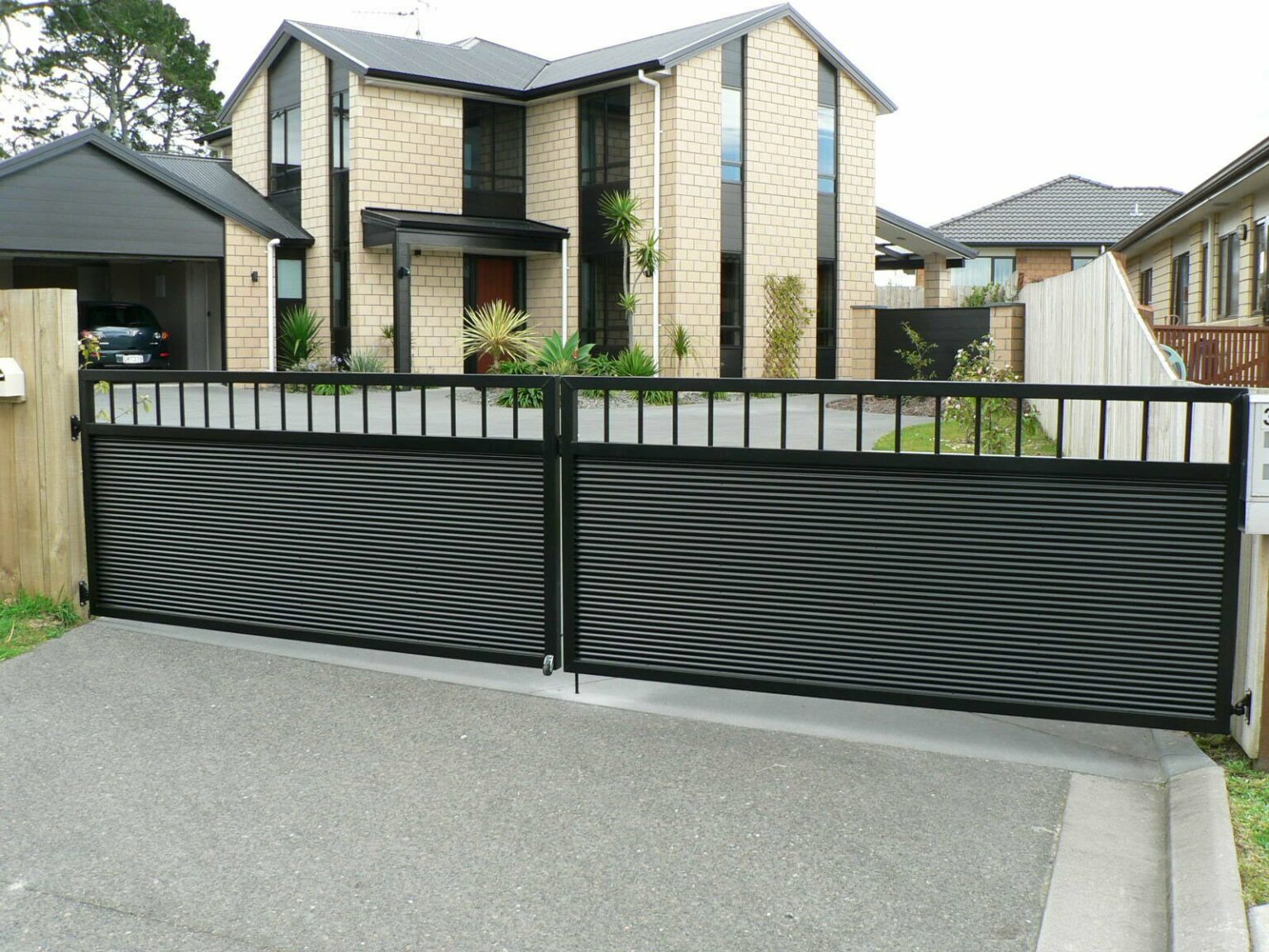 ADF Absolute Deck & Fence - Swing Gate