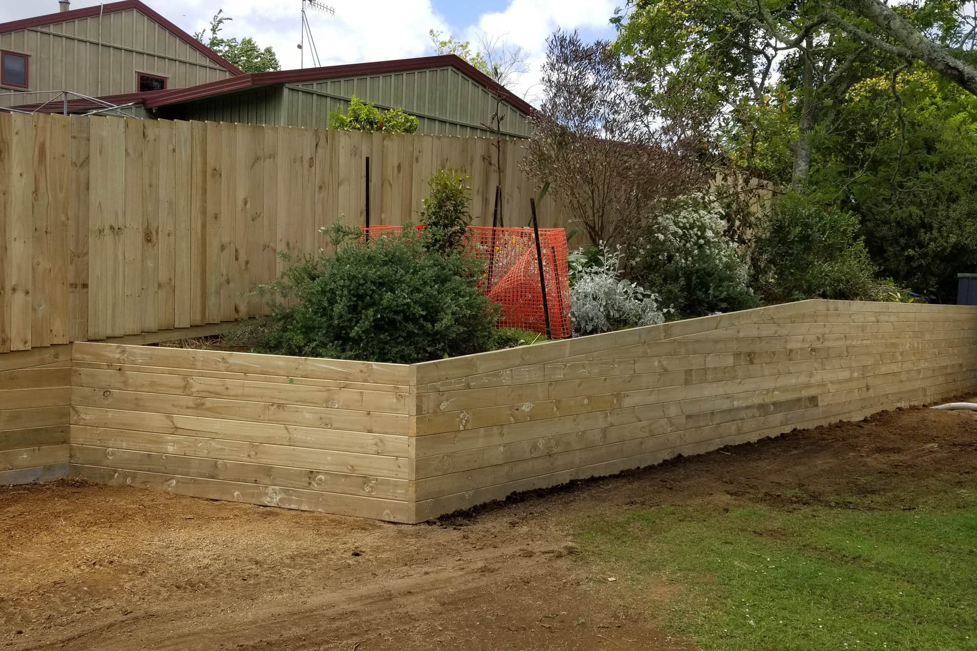 ADF - Absolute Deck & Fence Retaining Wall